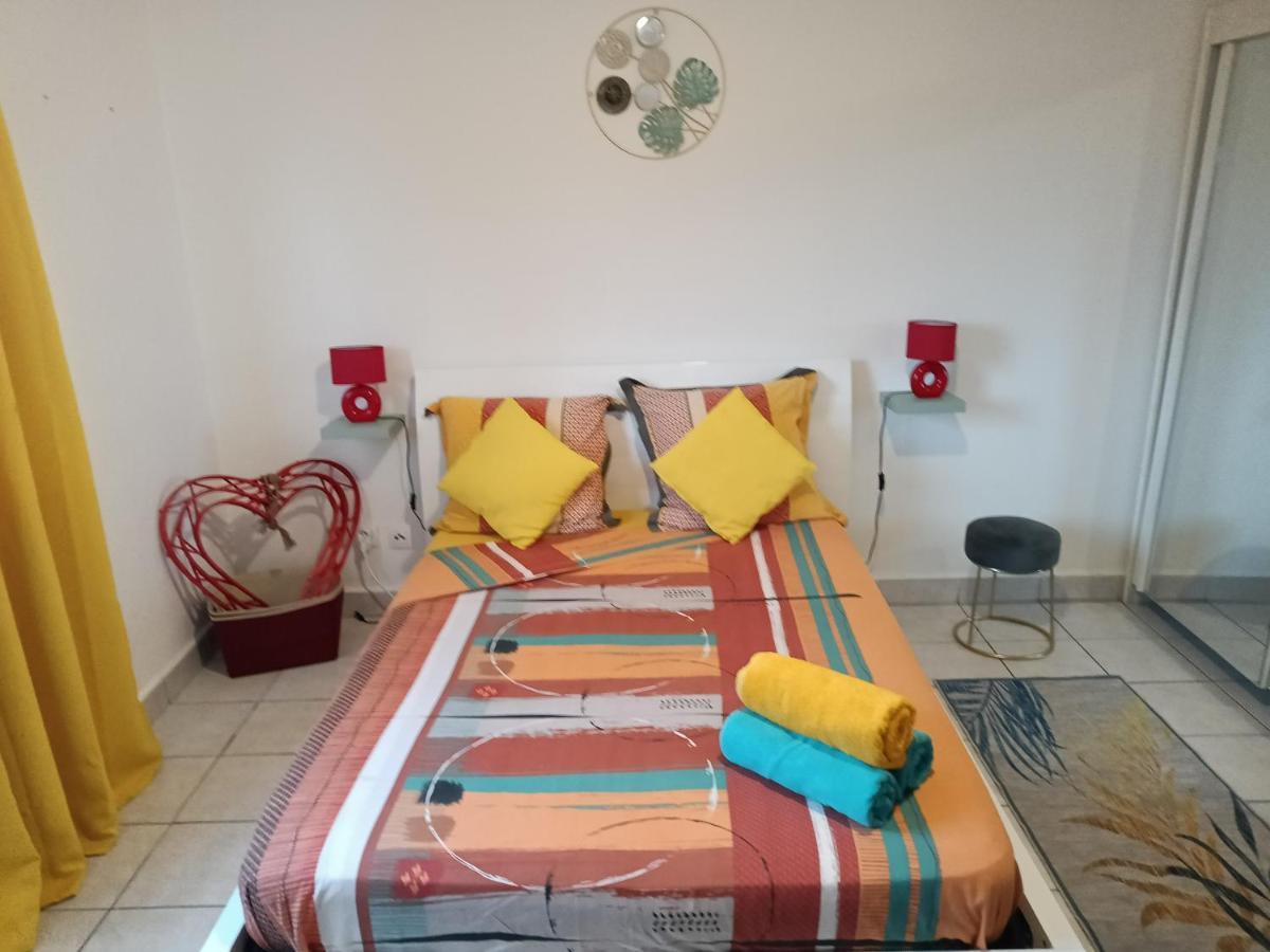 Entre Mer Et Montagne, Appartement Climatise, Vue Mer, Wifi Sainte-Marie Exterior photo